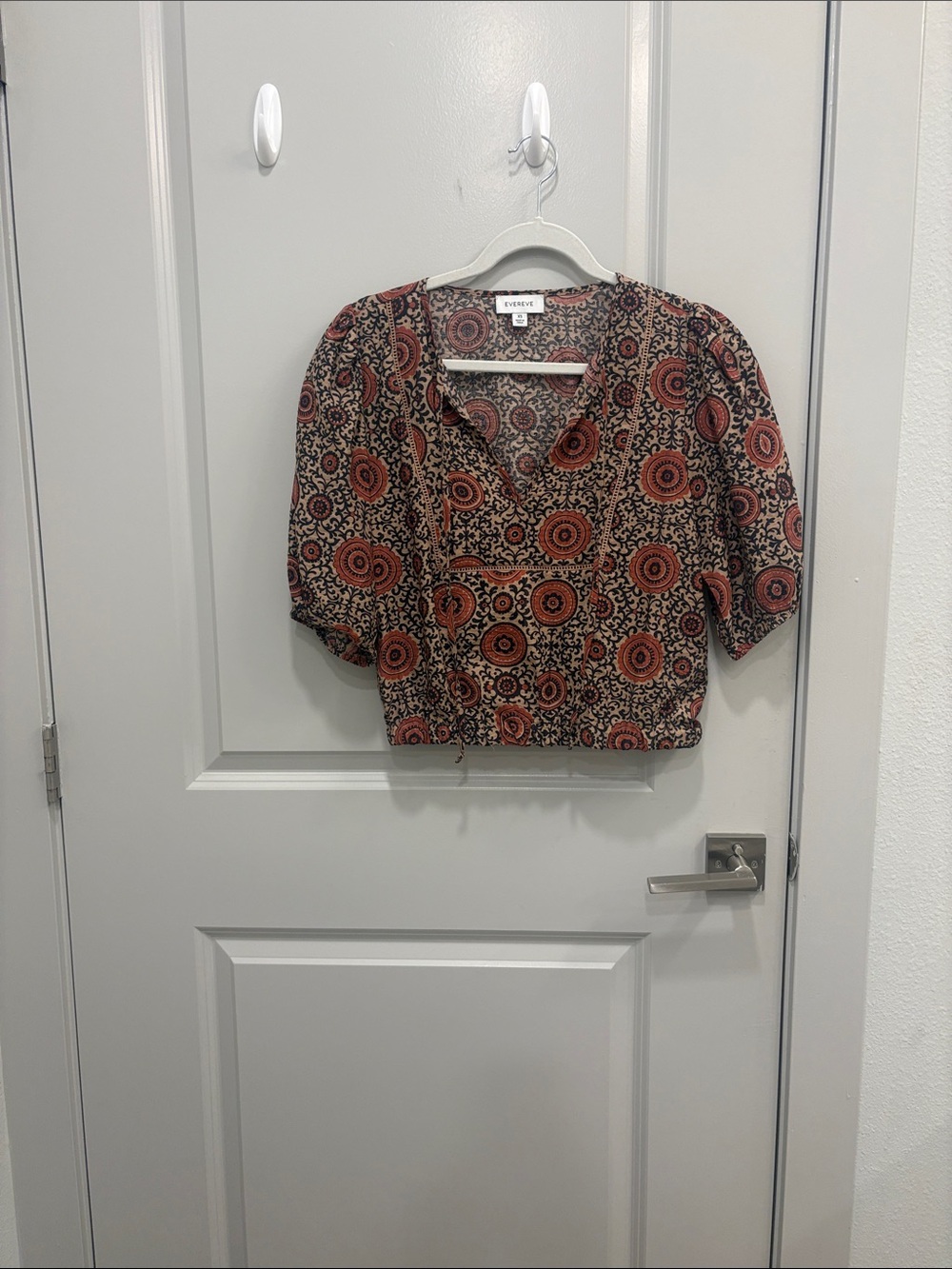 Evereve Rust Medallion Puff Sleeve Crop Top